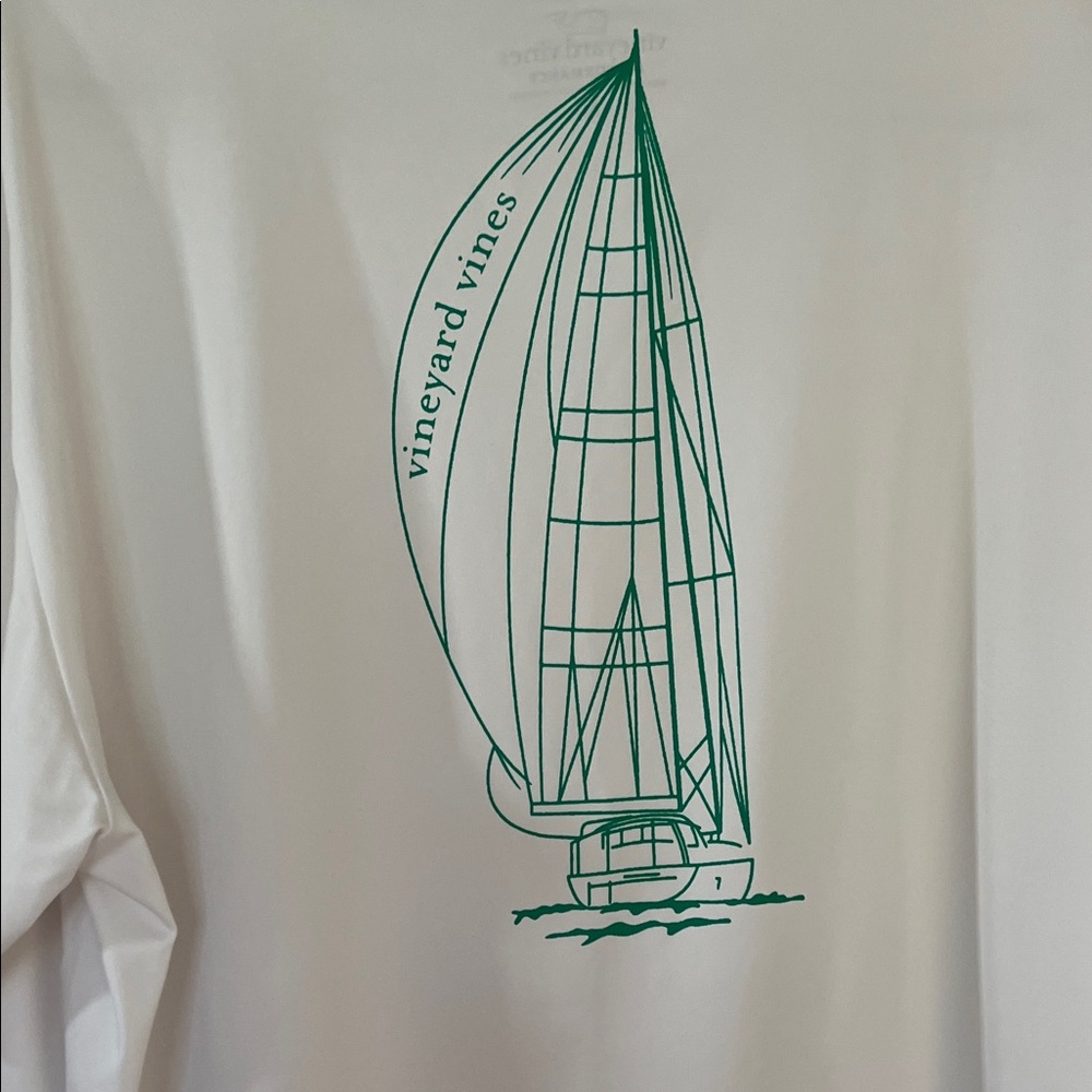 NEW Vineyard Vines Performance White Tee with Green Logo